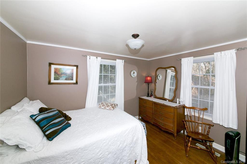 327 Browning Avenue - Photo 15