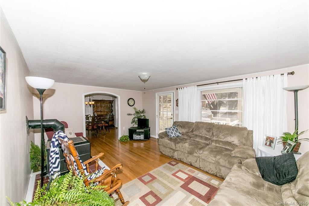 327 Browning Avenue - Photo 4
