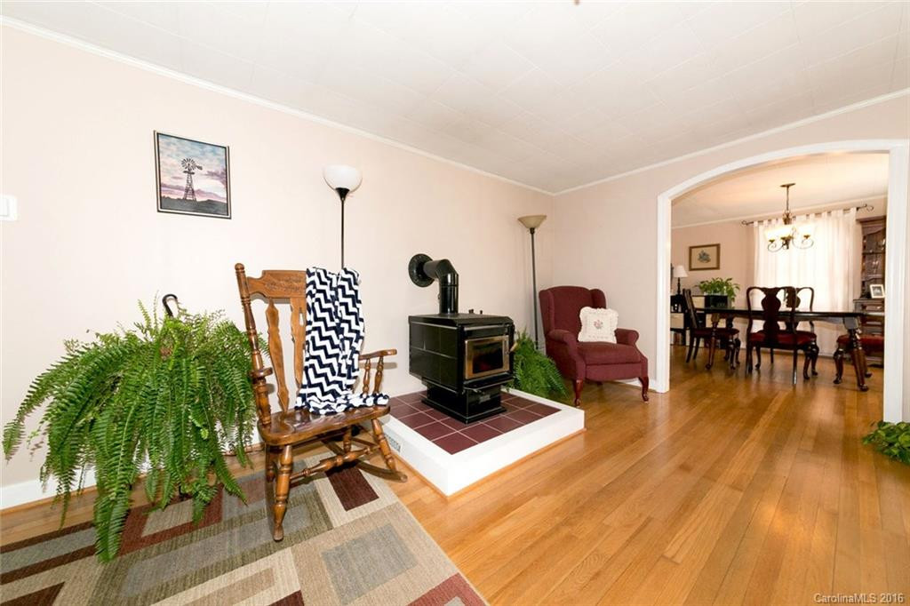 327 Browning Avenue - Photo 7