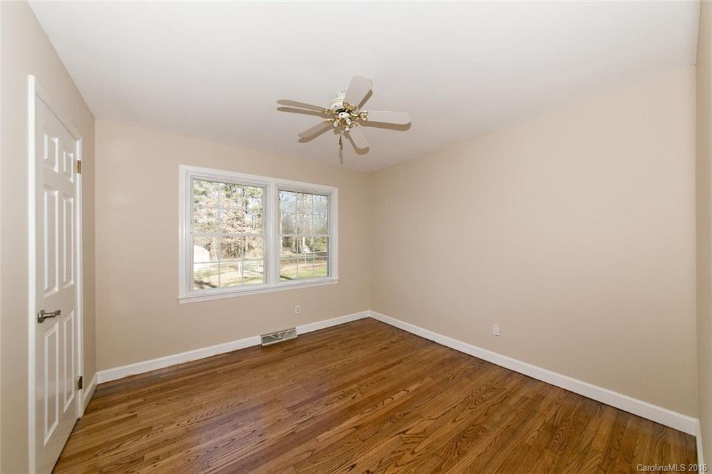 456 Beach Drive - Photo 11