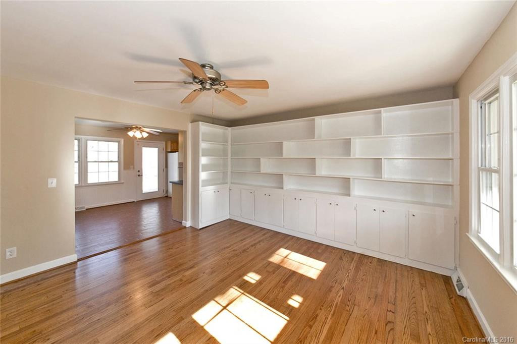 456 Beach Drive - Photo 4