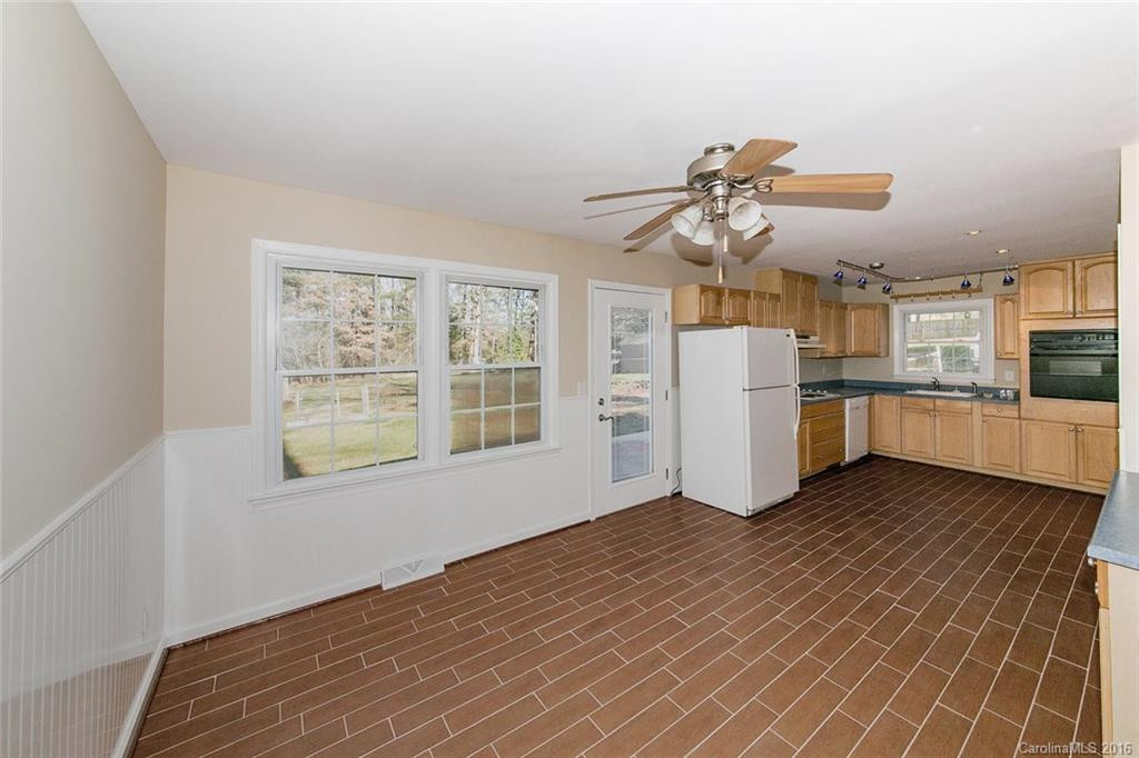 456 Beach Drive - Photo 6