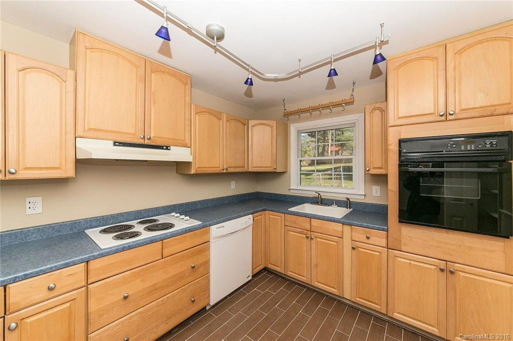 456 Beach Drive - Photo 7