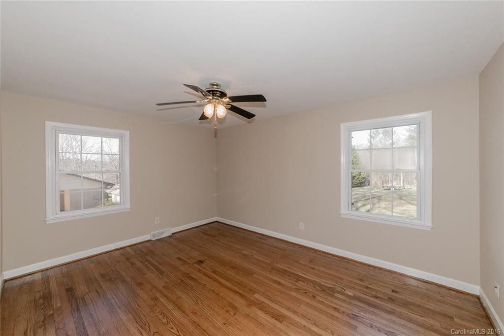 456 Beach Drive - Photo 10