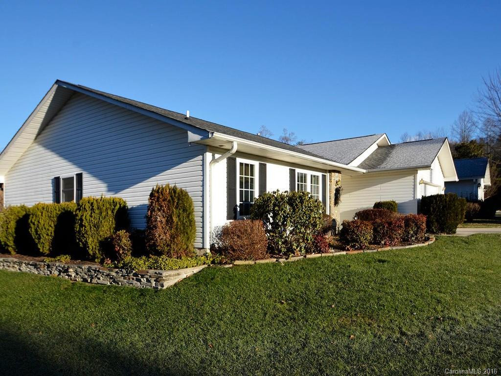 551 Woodfield Lane - Photo 2