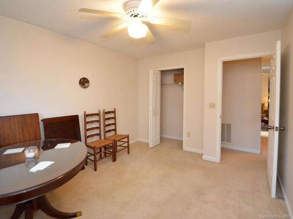 551 Woodfield Lane - Photo 17