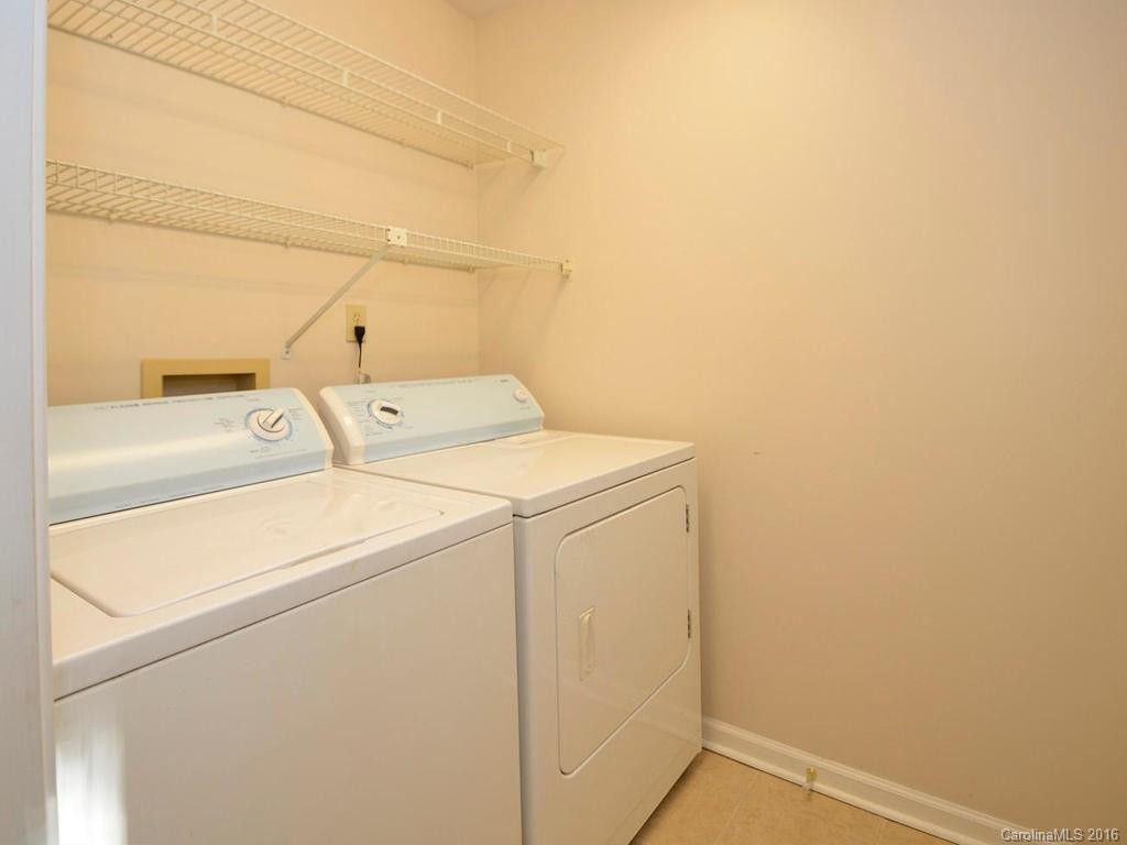 551 Woodfield Lane - Photo 18