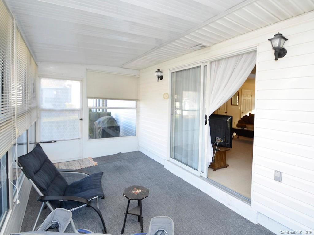 551 Woodfield Lane - Photo 20