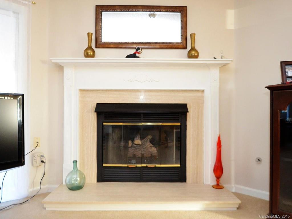 551 Woodfield Lane - Photo 6
