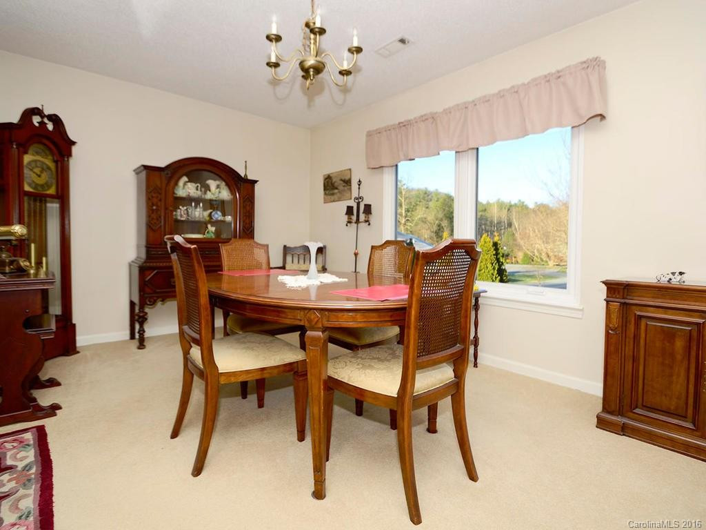 551 Woodfield Lane - Photo 9
