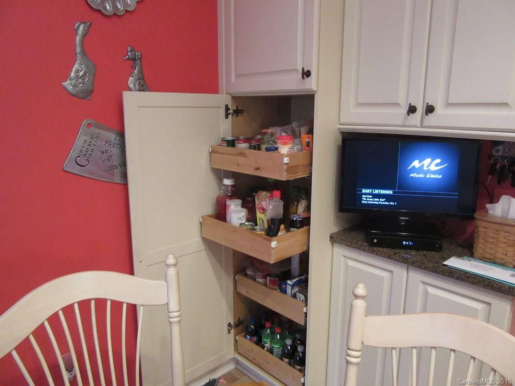 87 Willow Road #A-6 - Photo 8
