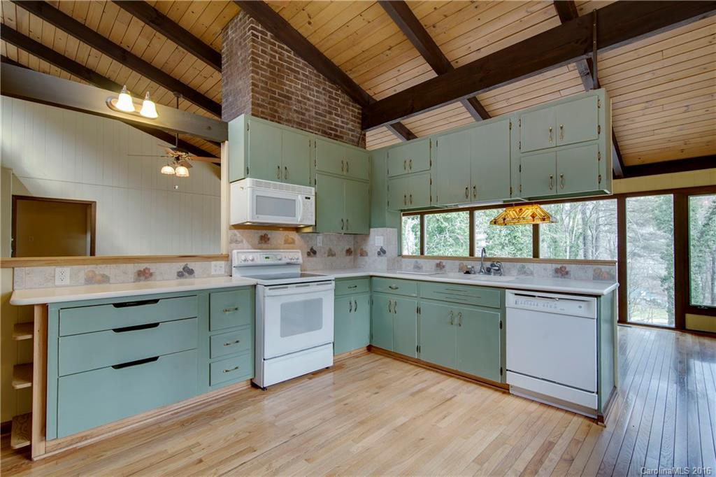 7820 Greenville Highway - Photo 2