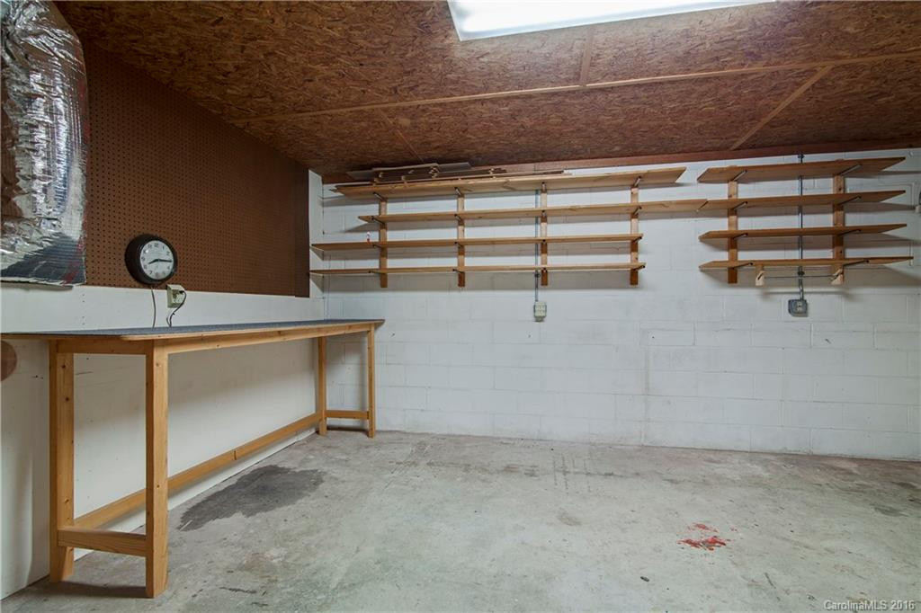 7820 Greenville Highway - Photo 15