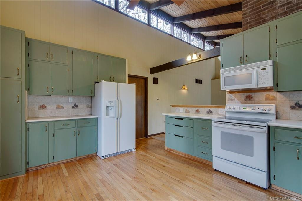 7820 Greenville Highway - Photo 4