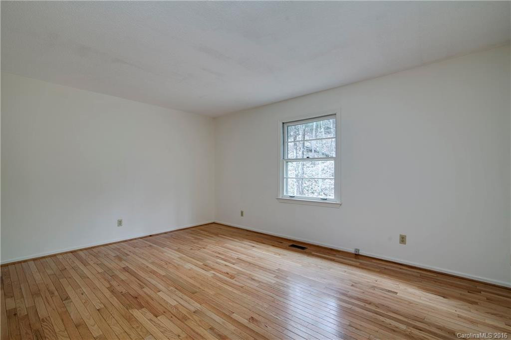 7820 Greenville Highway - Photo 10