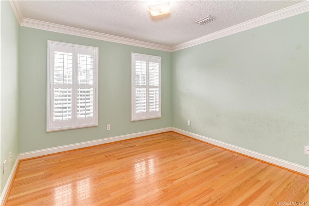 339 Stratford Road - Photo 14