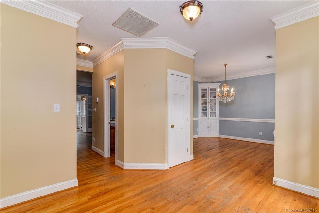 339 Stratford Road - Photo 3