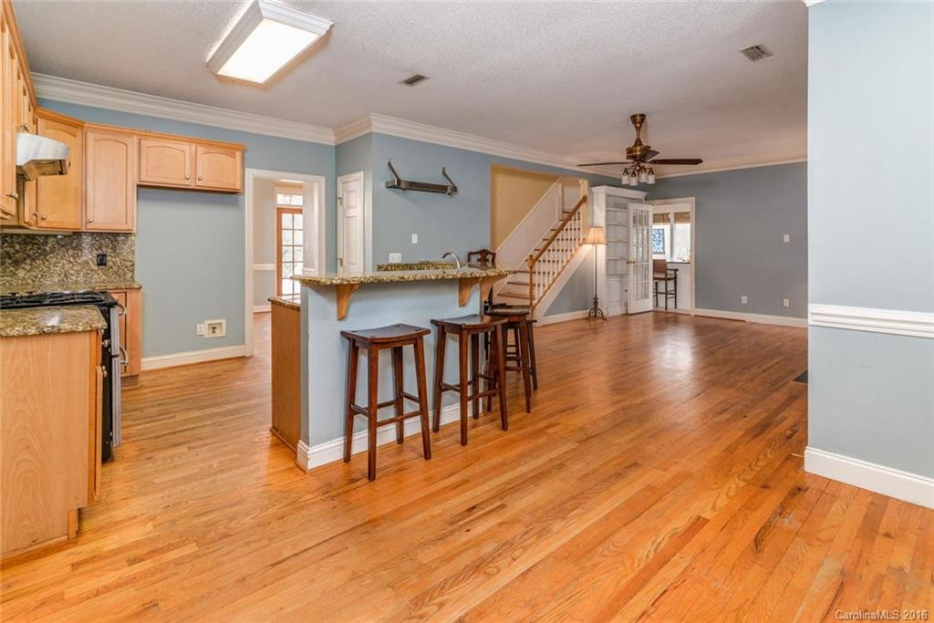 339 Stratford Road - Photo 4