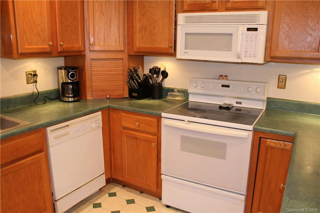 3 Leisure Court #13 - Photo 16