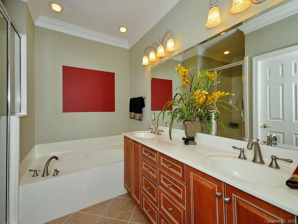 291 Towne Place Drive #291 - Photo 14