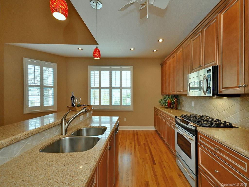 291 Towne Place Drive #291 - Photo 8