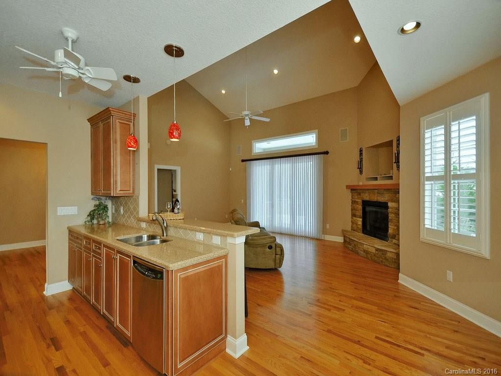 291 Towne Place Drive #291 - Photo 9