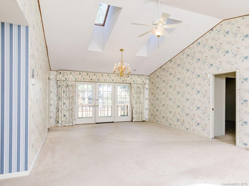 19 Clubhouse Court - Photo 5