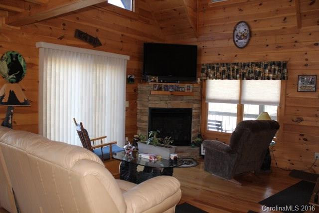 162 Saratoga Drive - Photo 2