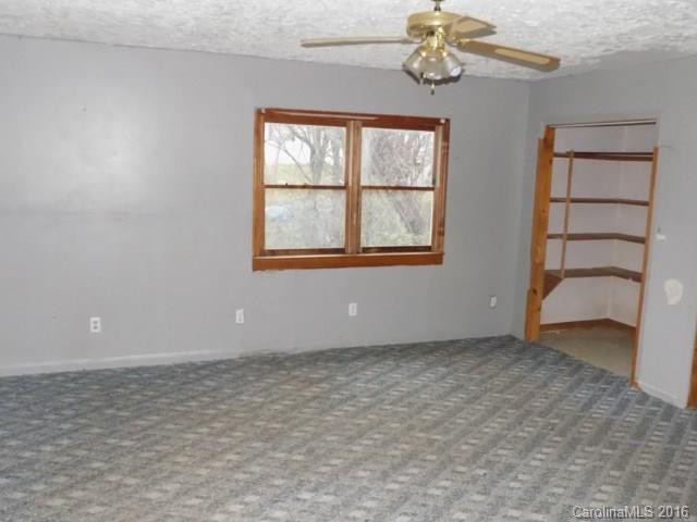 300 Matilda Avenue - Photo 8