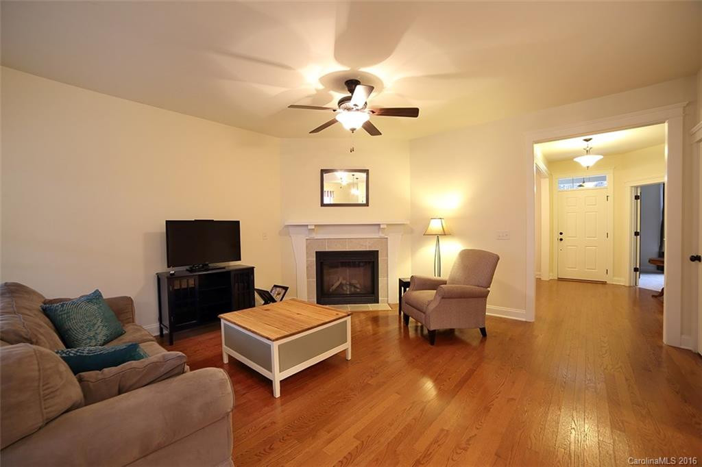 280 Holly Haven Court - Photo 4