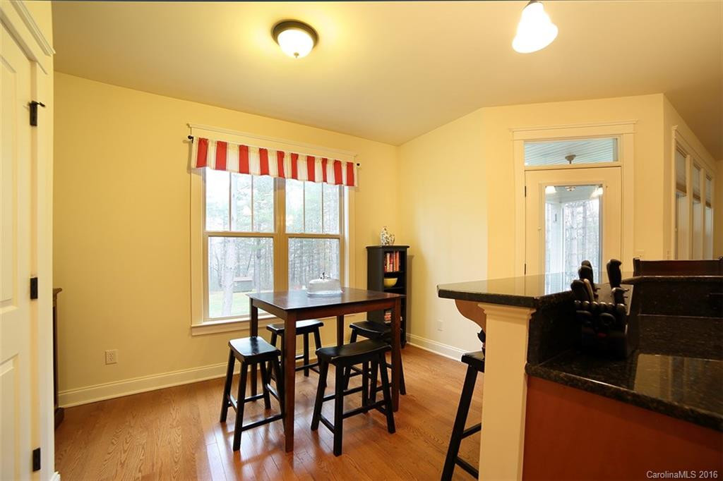 280 Holly Haven Court - Photo 7