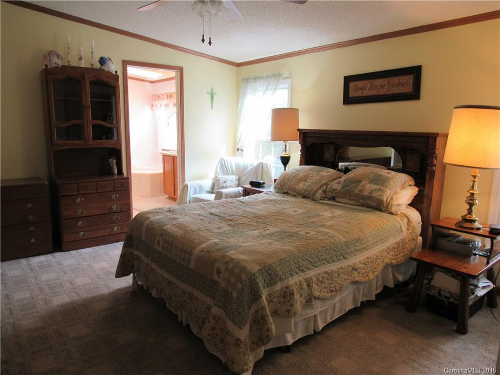 115 Founders Way - Photo 3