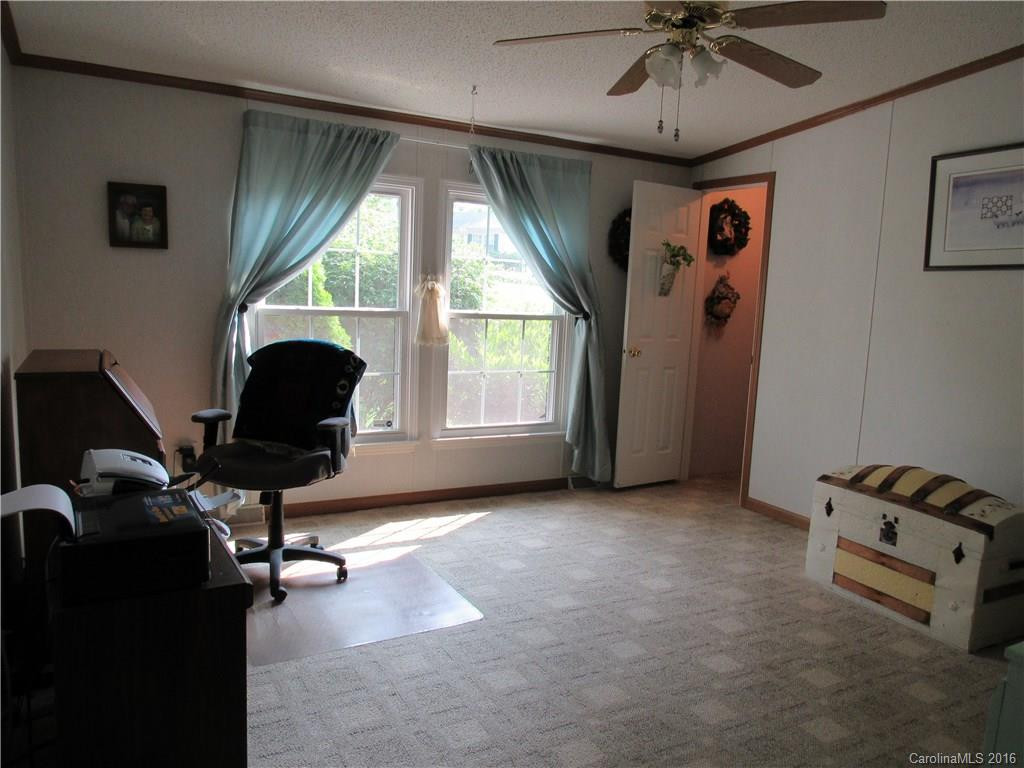 115 Founders Way - Photo 5