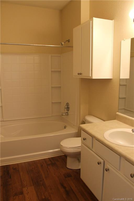 900 Vista Lake Drive #004 - Photo 14