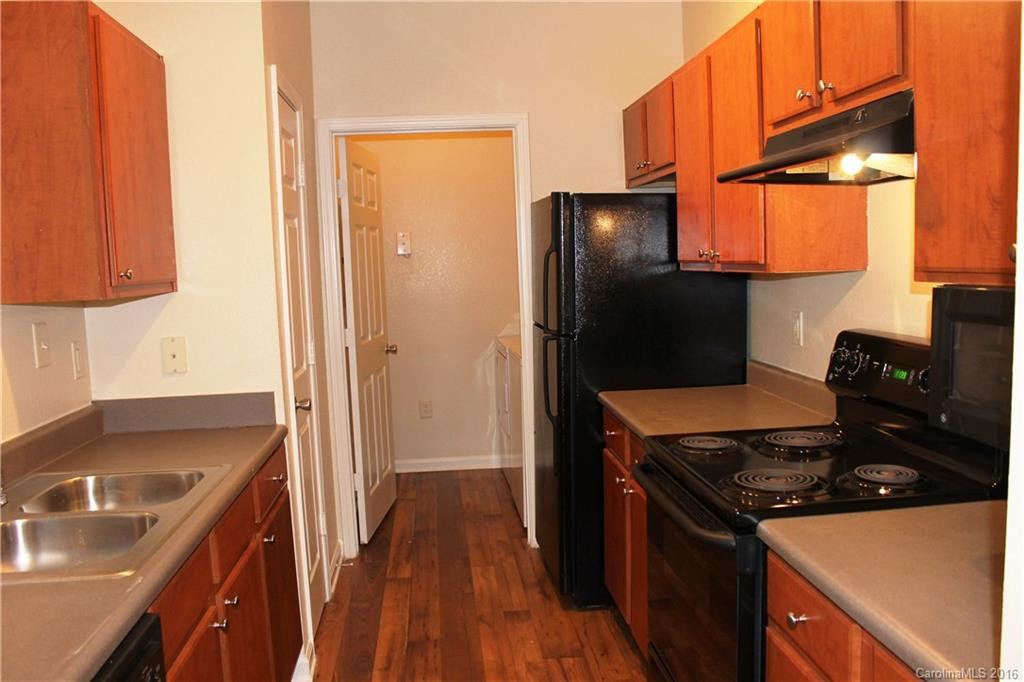 900 Vista Lake Drive #004 - Photo 6