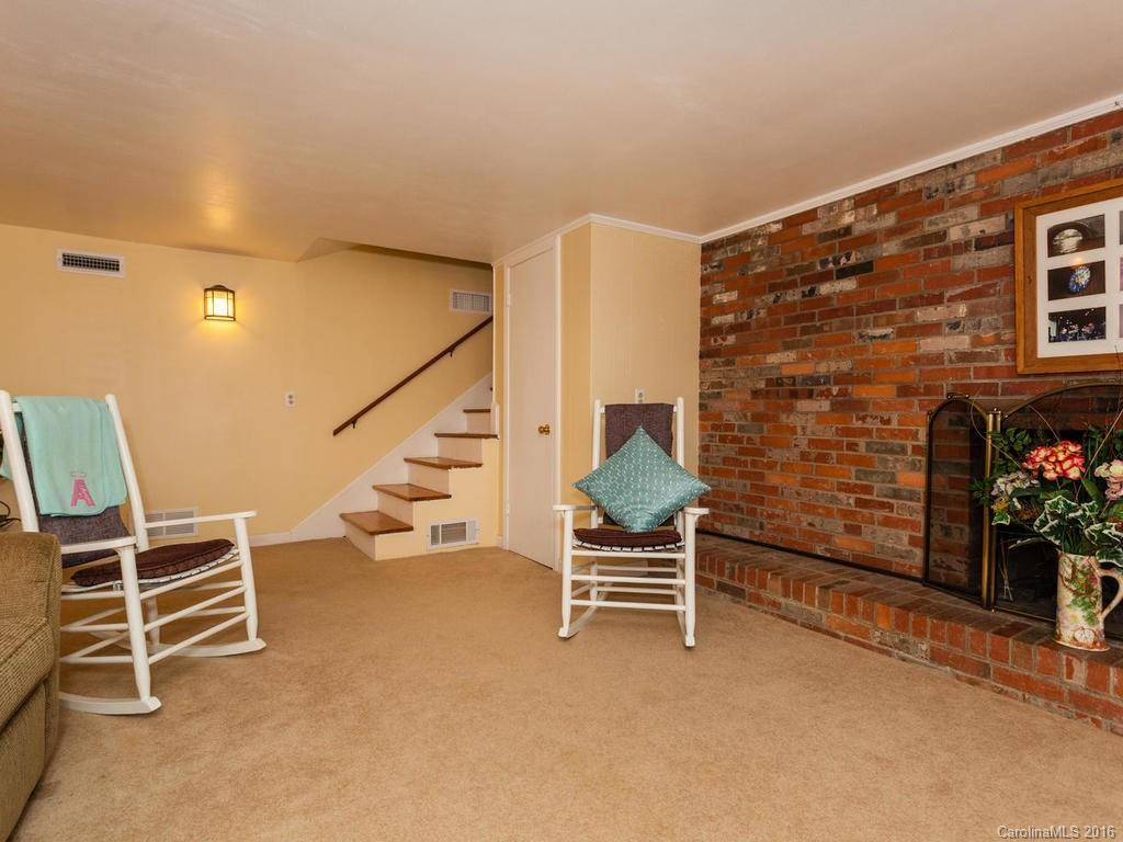 206 Hillandale Drive - Photo 17