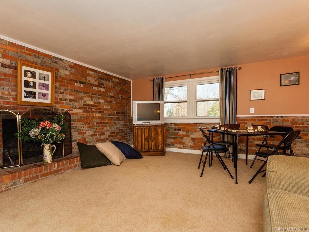206 Hillandale Drive - Photo 18