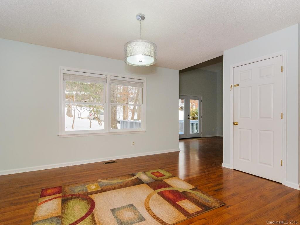 29 Oakwood Road - Photo 4