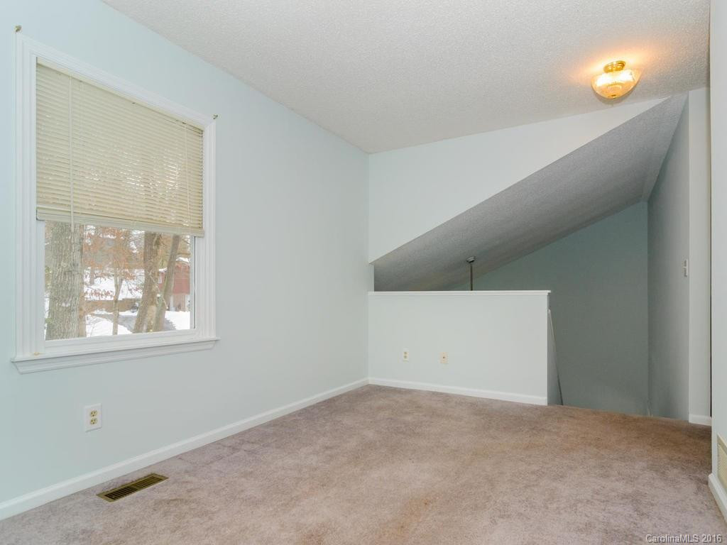 29 Oakwood Road - Photo 8