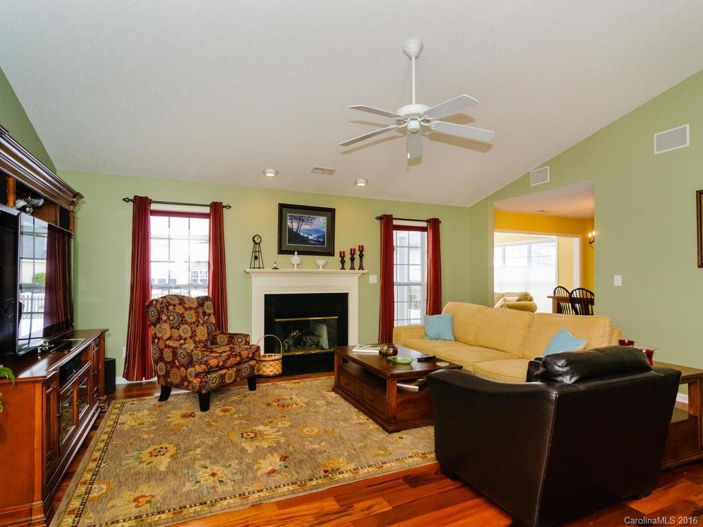 198 Misty Valley Road - Photo 5