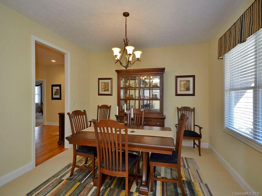 210 Tallyho Lane - Photo 5