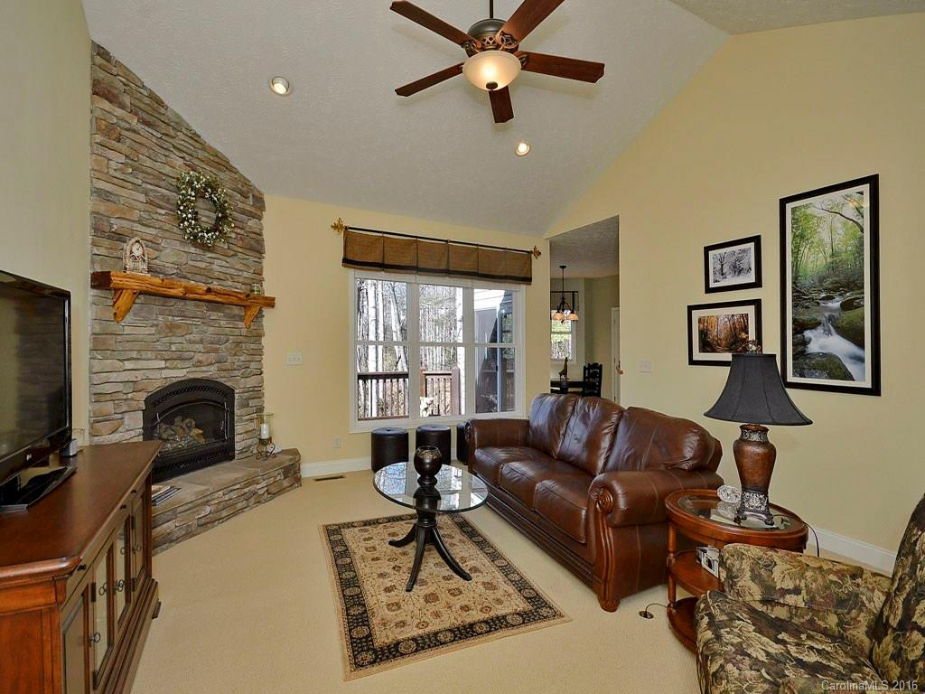 210 Tallyho Lane - Photo 8