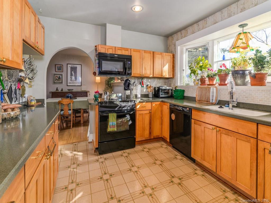 272 Lakewood Drive - Photo 11