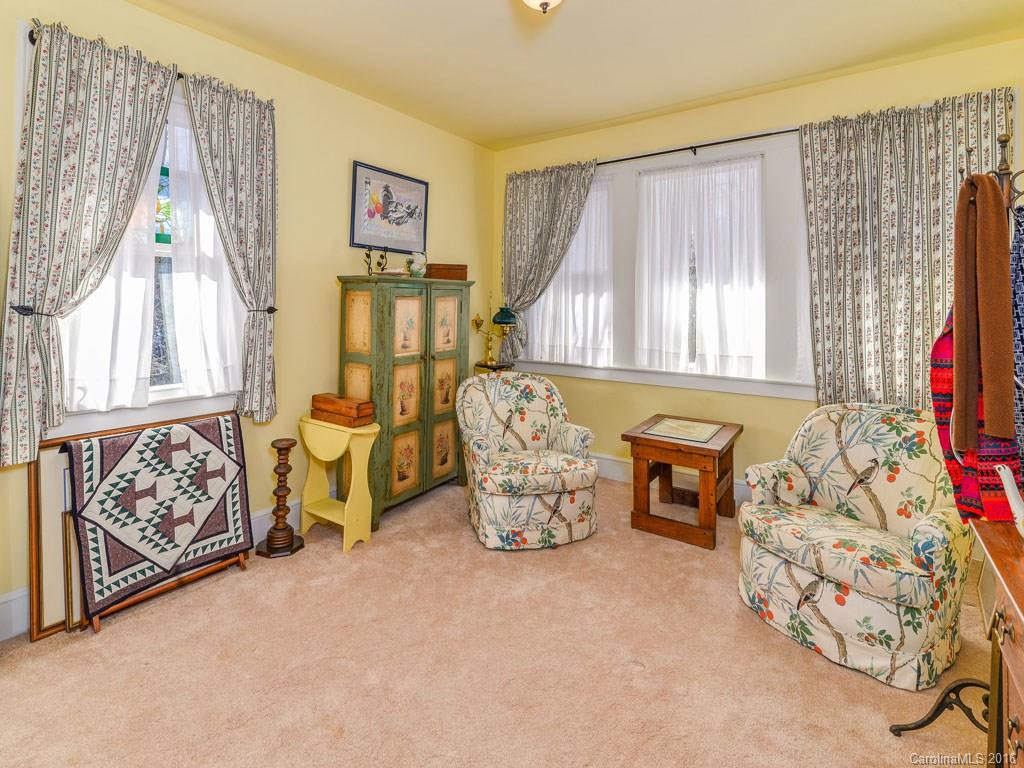 272 Lakewood Drive - Photo 16