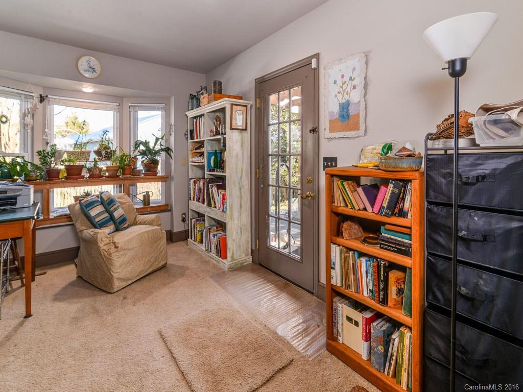 272 Lakewood Drive - Photo 17