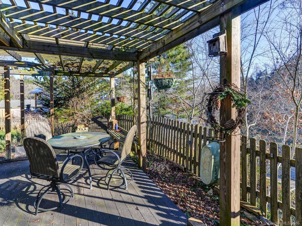 272 Lakewood Drive - Photo 19