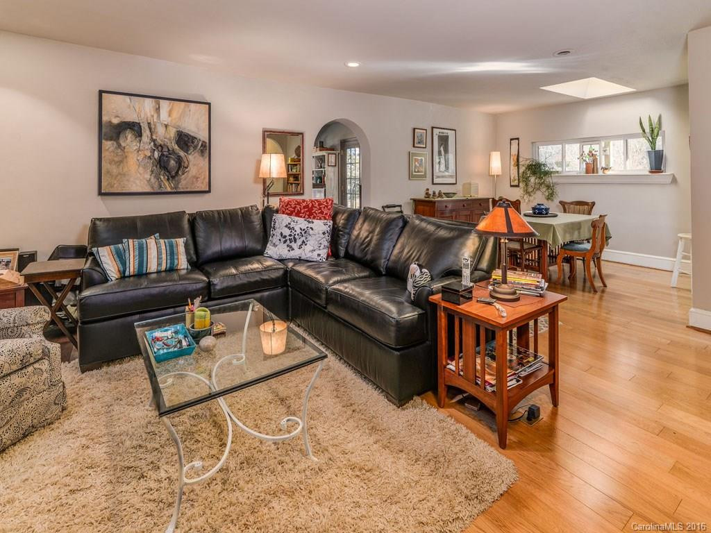 272 Lakewood Drive - Photo 5