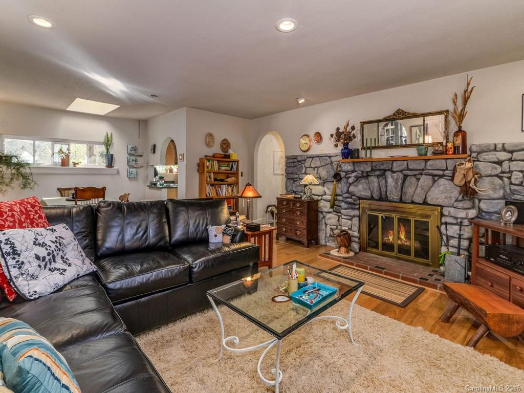 272 Lakewood Drive - Photo 6