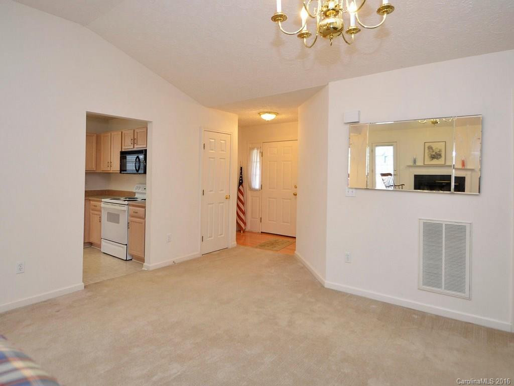 59 Creekside Court #2 - Photo 4