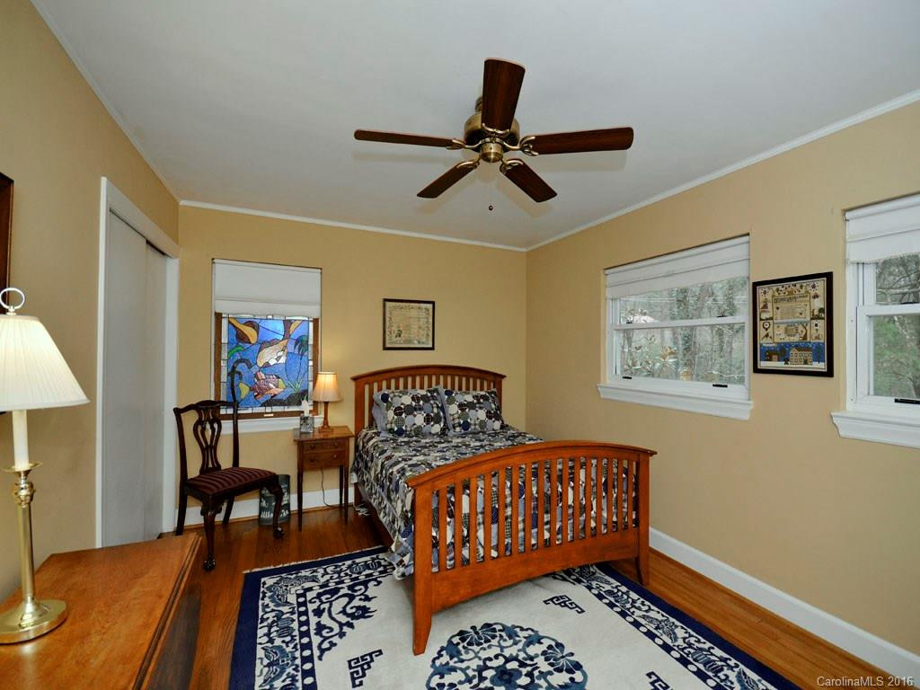 80 Grovewood Road - Photo 10